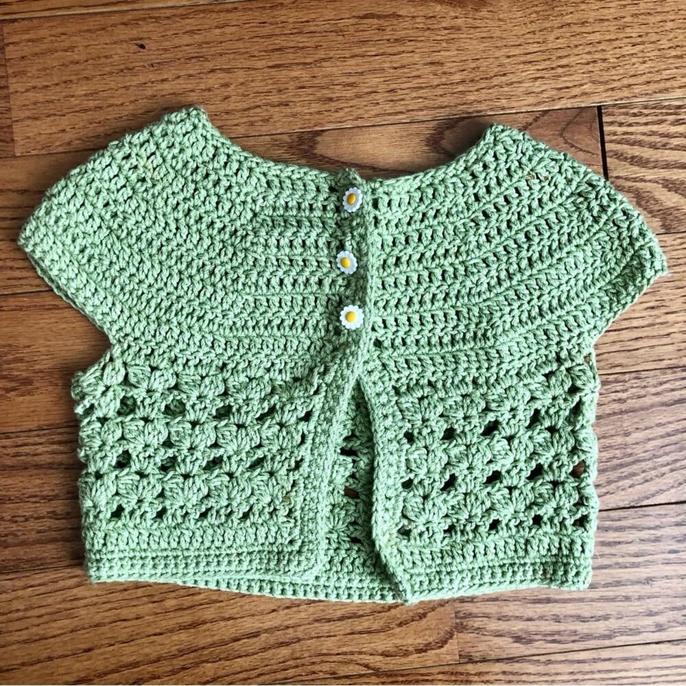 Crochet Handmade Daisy Buttons Cropped Green Vest Girl’s Size 5-8 - Picture 7 of 7